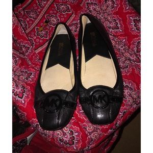 MICHAEL KORS FULTON MOC BLACK FLATS- SIZE 8.5 EUC